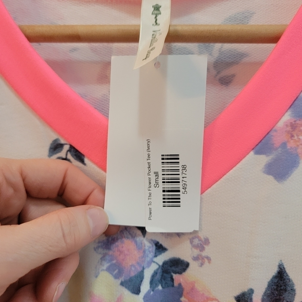 NWT Vanilla Bay Blue Lagoon Power to the Flower Tee Shirt Size S - Picture 4 of 4